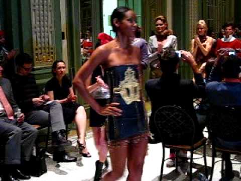 download lagu mp3 mp4 Blood Sweat Tears Collections, download mp3 Blood Sweat Tears Collections free download mp3, download mp3 Blood Sweat Tears Collections