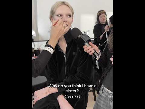 ​The way she completely gaslighted the interviewer at the end 💀 #supermodel #fashion #shorts #funny