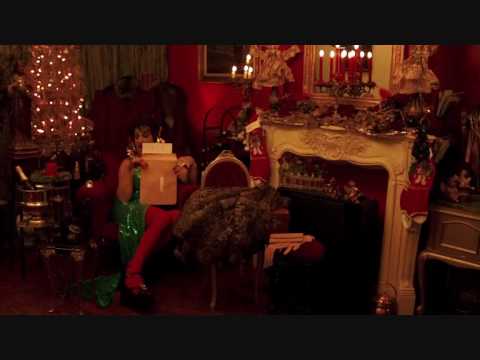 Miss baksel zing Santa Baby