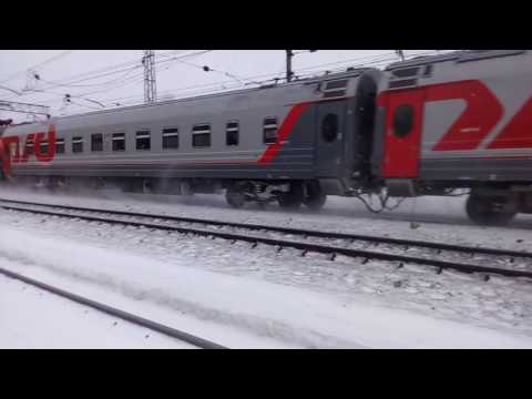 Электровоз ЭП20-052 с поездом№104М Брянск-Москва станция Бекасово 1 12.02.2017
