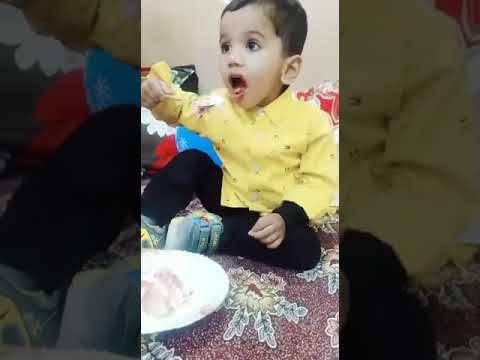 Huzefa cake  enjoy kr  rha h