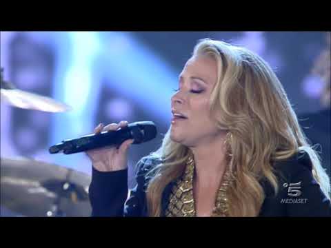 Anastacia - Stupid Little Things at Amici (2014)