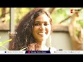 മകന് ചിത്രം വരയ്ക്കാൻ നഗ്നയായി കിടന്
