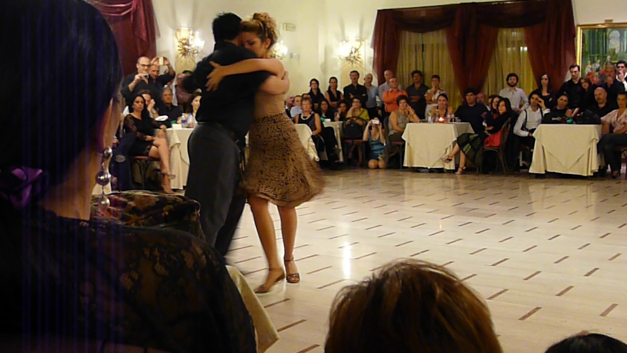 Noelia Hurtado y Carlitos Espinoza - L'Ancora - Giovinazzo(Ba) - 02.11.2012   2.4 - Tango Attitude