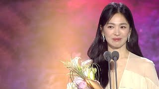 Download lagu 'The glory' Song Hye-kyo 🏆won an prize in 59th Baeksang Arts Awards - Best Actress mp3 Download lagu 'The glory' Song Hye-kyo 🏆won an prize in 59th Baeksang Arts Awards - Best Actress mp3