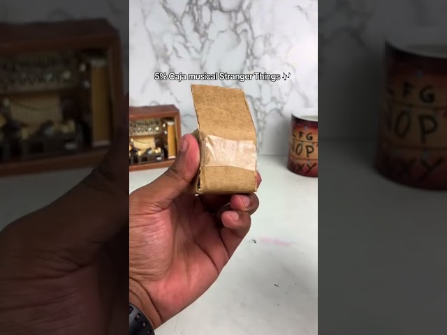 Vídeo relacionado con HWC Trading Strange Hawkins Thing Los Regalos Imprimieron La Imagen Firmada del Autógrafo para Los Fans De Los Recuerdos De La Serie De Televisión - A3 Enmarcado