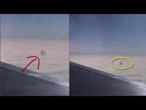 Đi máy bay ông vô tình chụp được bức hình lạ, zoom kĩ mới sợ đứng hình hét lên:Ai đó đang ở trên mây