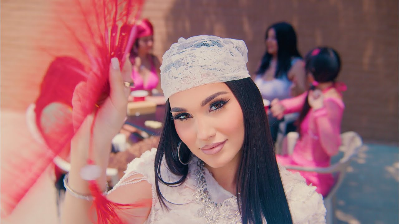 Głos Enisy, Twoja Nowa Obsesja: „Pretty Please”