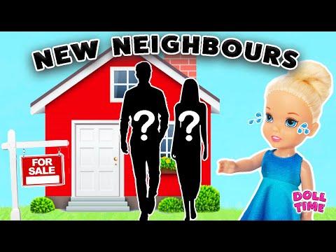 Elsie And Annie SPY on NEW NEIGHBORS!