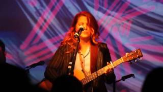 Noemi - Devi Essere Forte (live@New Age) [8/22]