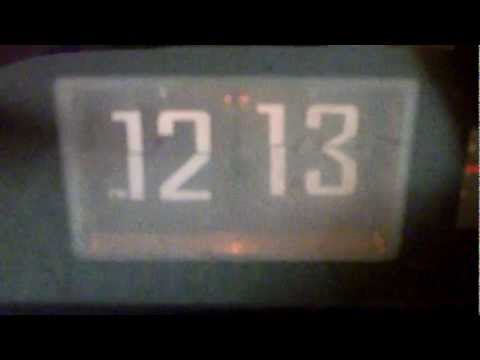 Panasonic RC 7469 Vintage Flip AM FM Alarm Clock