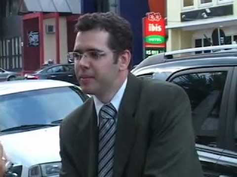 APLAUZZO 25 1 12 1 - ELO & MANU TRANSPORTE DE NOIVOS            .wmv