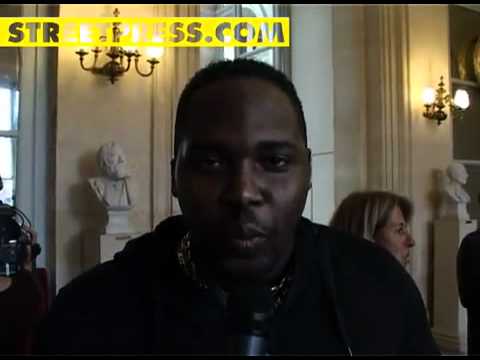 Cortex le rappeur rend visite a l'assemblée nationale