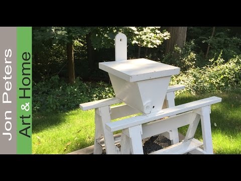 My Bees Swarmed & Building A Swarm Trap
