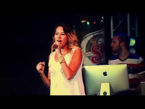 Srta Dayana ft. Divan - Es Amor