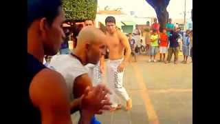 preview picture of video 'Presidente Dutra Bahia Capoeira'