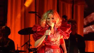 Sugarland &quot;Incredible Machine&quot; Nashville