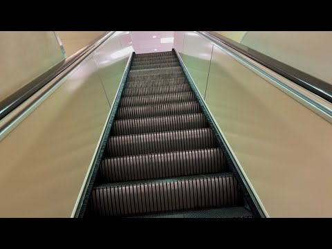 Vintage 1978 Montgomery G&P Escalators at JCPenney Vancouver Mall, Vanco, WA