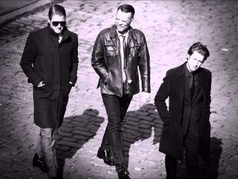 Interpol - Anywhere (live)