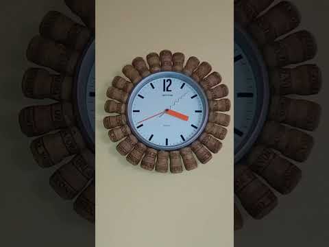 Decorate clocks with corks in 20 minutes!