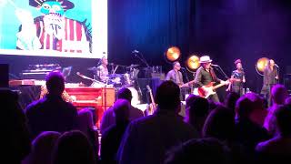 Elvis Costello & The Imposters - Town Cryer