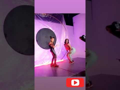 La Tukiti bailando - ni con el diccionario 💃ft Haraca kiko