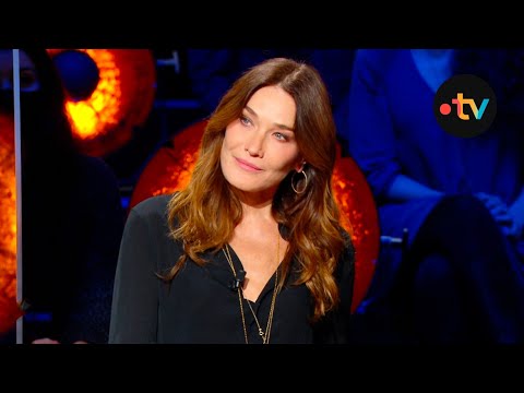 Carla Bruni a commencé à écrire à 8 ANS !
