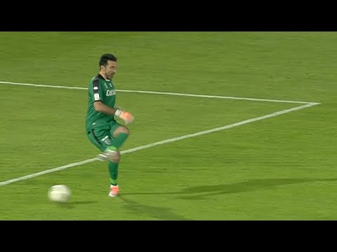 Gianluigi Buffon is really too old 😨😨😨