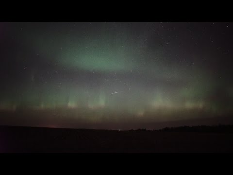 Saint Cloud MN Vivid Aurora Borealis / Northern Lights - 5/8/2016