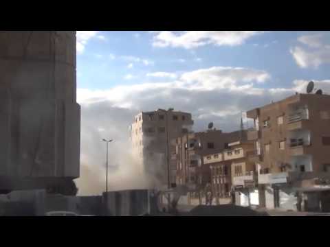 قصف طائرة سيخوي صواريخ بالقرب من فرع الامن العسكري اثناء اقتحام المبنى