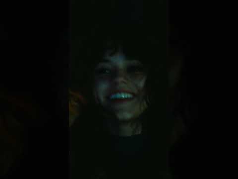 Trailer 2 (vertical)