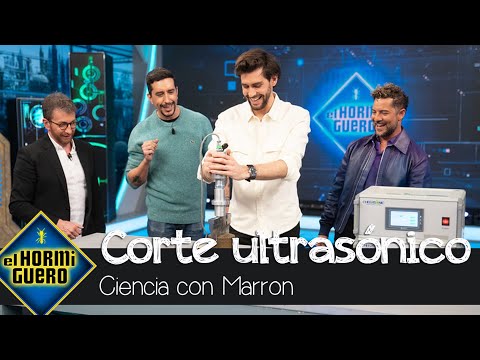 Marron parte una cuña de queso con cuchillos de corte por ultrasonido - El Hormiguero
