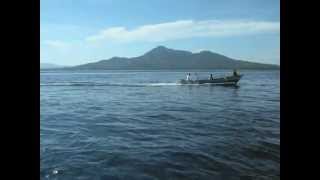 preview picture of video 'bunaken island arrival, sulawesi, Indonesia'