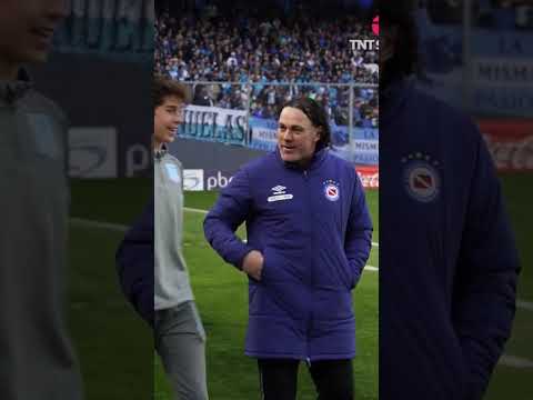 Lalo Milito y el abrazo con su tío - La Comu de Racing