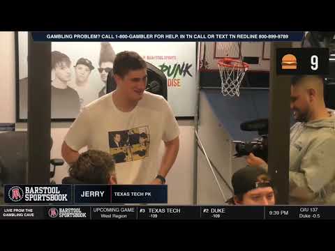 BIG CAT CAUGHT BILLY HOT TAKES STUFFING CHEESEBURGERS DOWN HIS PANTS! 😂😂