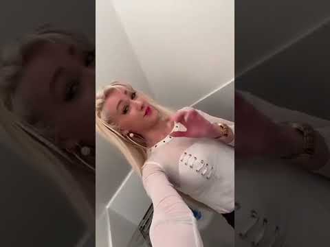 I'm stuck in my toilet 😱😱