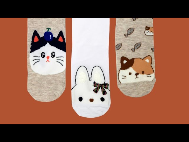 Vídeo relacionado con 1 par de calcetines de pata de gato, calcetines con forma de pata 3D, calcetines cálidos, calcetines para dormir, regalos creativos para hombres y mujeres