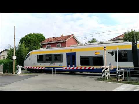 Passaggio a livello a Nole, parte 3. Railway crossing in Nole, part 3. Bahnubergang in Nole, teil 3.