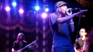 Res &quot;Let Love&quot; Live at Talib Kweli &amp; Friends, Brooklyn Bowl, BKNY