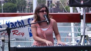 Leah Finkelstein performs 