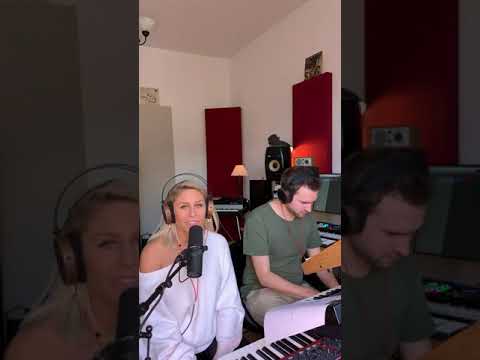 Marteria "Lila Wolken" by Linda Teodosiu (Acoustic Version)