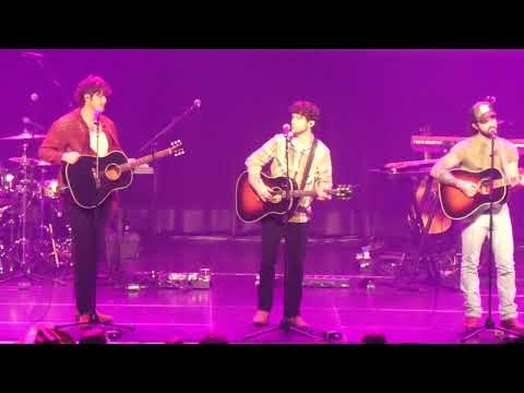 RESTLESS ROAD @ CONCERT KANE BROWN - LIVE - DRUNK OR DREAMIN TOUR MELKWEG AMSTERDAM