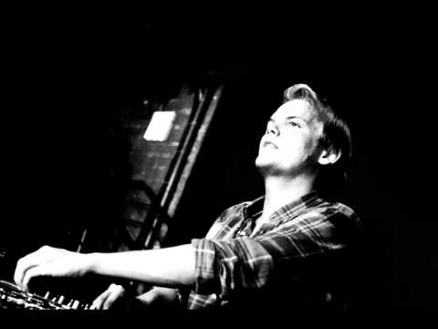 Avicii - Best of Levels (David Puentez Mash Bootique 2012)