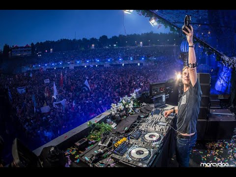 Faithless - We Come 1 (Armin van Buuren 2 0 Remix) (LIVE Tomorrowland 2015)