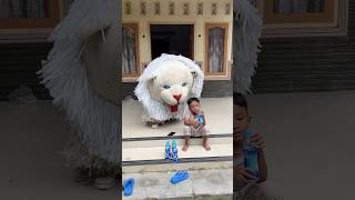 Download lagu Ibra jinakin can macanan pakai minuman mp3