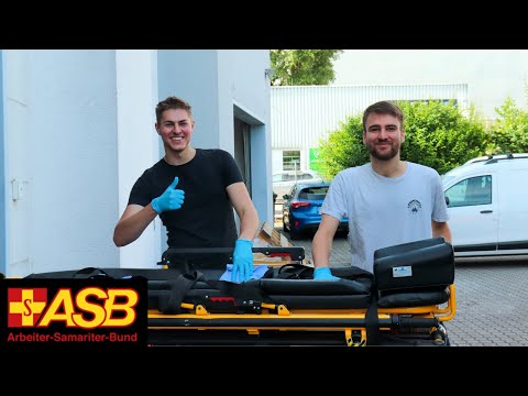 Wie viel Spass haben die ASB Azubis beim Putzen?