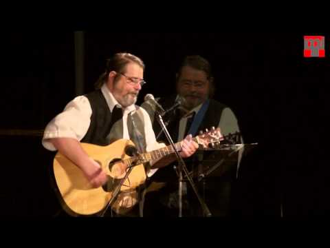 Dinnyés József daltulajdonos a Tompikán