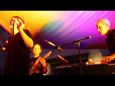 Zmei3 Live in the Courtyard