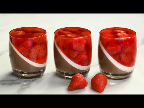 Erdbeer-Schokoladen-Dessert-Panna Cotta