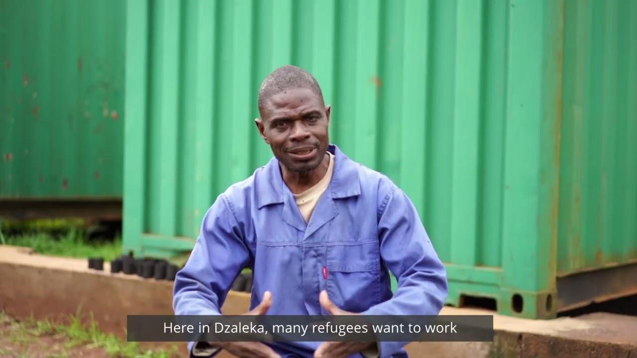 Refugees and local doing business and protecting the environment in Malawi